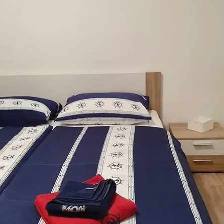 Apartman 公寓 *